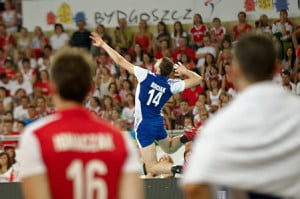 <a href="/wp-content/uploads/2010/08/700_2095.jpg"><img data-src="/wp-content/uploads/2010/08/700_2095-300x199.jpg" alt="memoriał wagnera, siatkówka, polska-brazylia" title=":)" width="300" height="199" class="alignnone size-medium wp-image-2996" /></a>