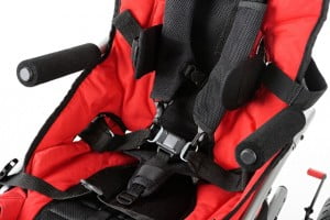 <a href="/wp-content/uploads/2013/10/800_3319_DxO.jpg"><img data-src="/wp-content/uploads/2013/10/800_3319_DxO-200x300.jpg" alt="convaid rodeo,wózek rehabilitacja, niepełnosprawni,  " title="oparcie " width="200" height="300" class="alignnone size-medium wp-image-7149" /></a>