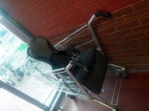 wózek sklepowy dla niepełnosprawnych , ASDA Manchester, porażenie mózgowe,