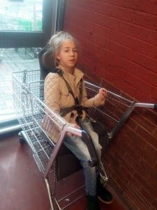 wózek sklepowy dla niepełnosprawnych , ASDA Manchester, porażenie mózgowe,